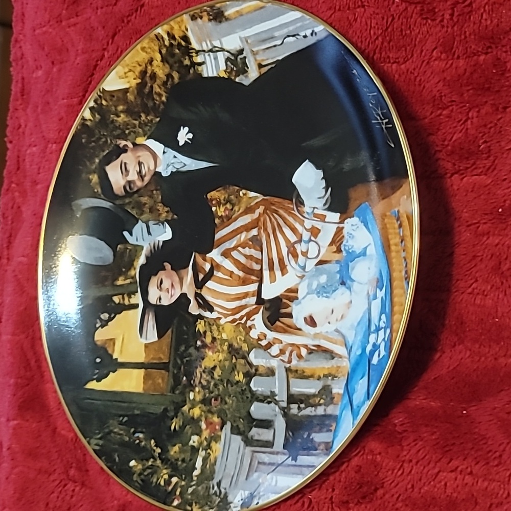 Strolling In Atlanta Gone With The Wind 1989 Collectible Plate 9”